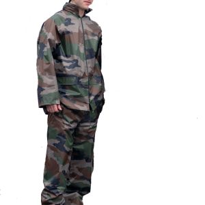Regnställ Camouflage strl.XXL med praktisk förvaringspåse!